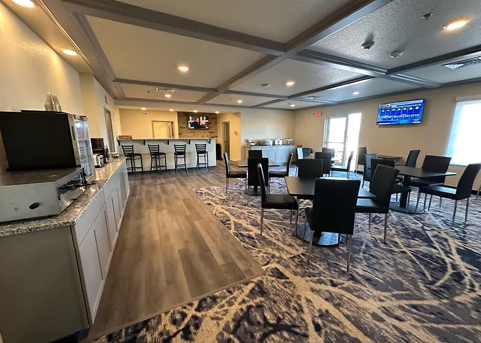 Iron Creek Inn&suites 4*